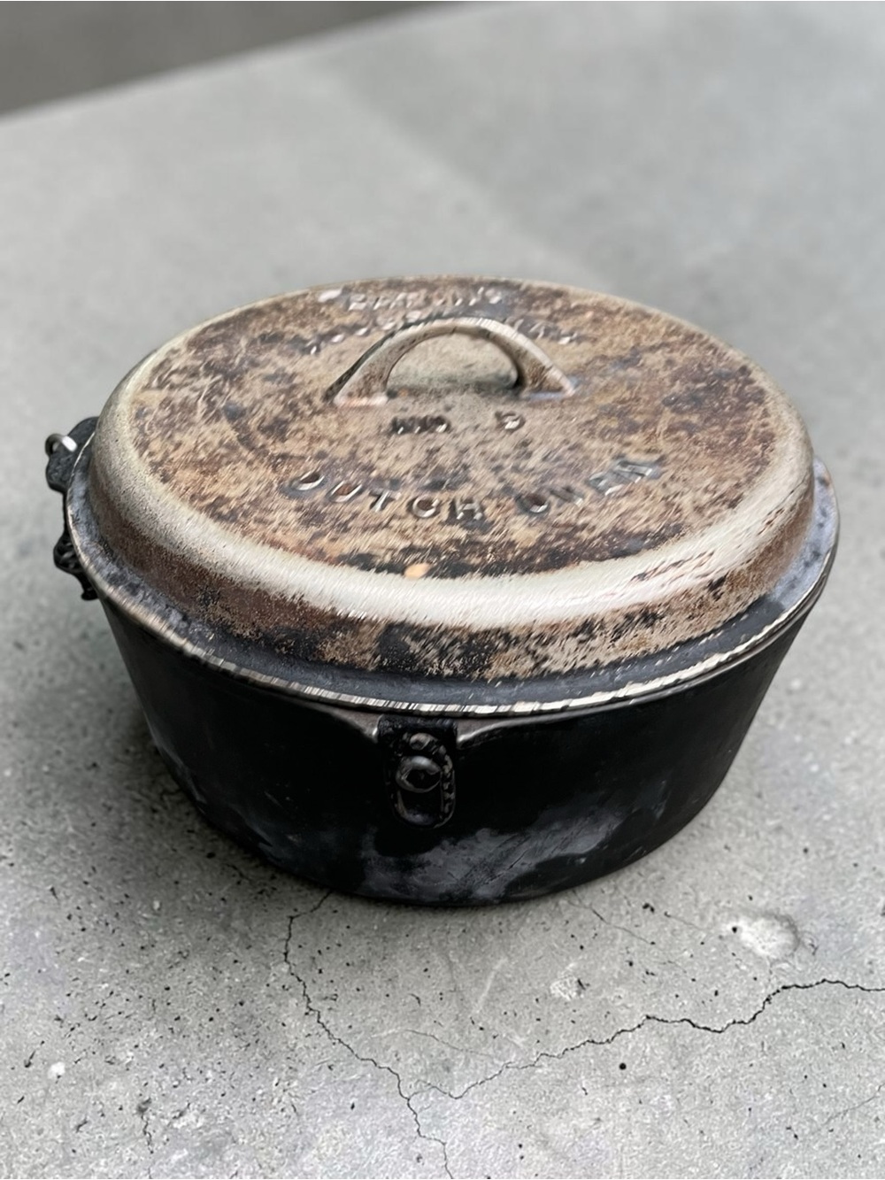 Vintage Eaton’s #9 Cast Iron Dutch Oven - Black with Aged Patina